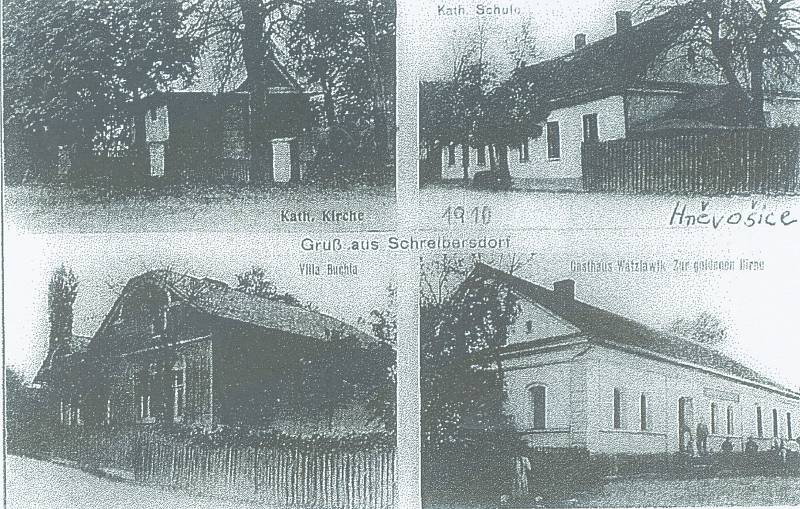 DOMY v obci, fotografie pořízena v roce 1910. Vlevo nahoře dřevěný kostel, postaven v roce 1730. Vpravo nahoře je základní škola, postavena v roce 1940. Vlevo dole je dům rodiny Jana Buchty, postaven v roce 1900, nyní zrekonstruován. Vpravo dole hostinec 