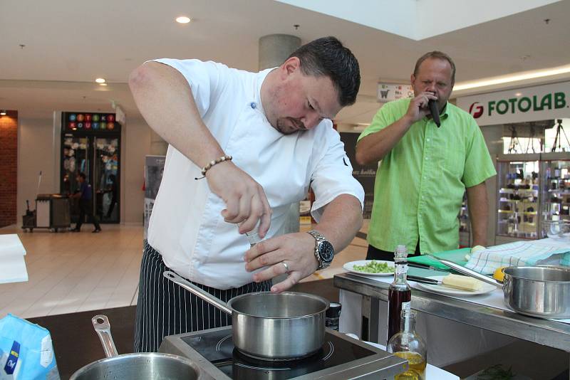 Babí gastro festival v Obchodním centru Breda & Weinstein v Opavě.