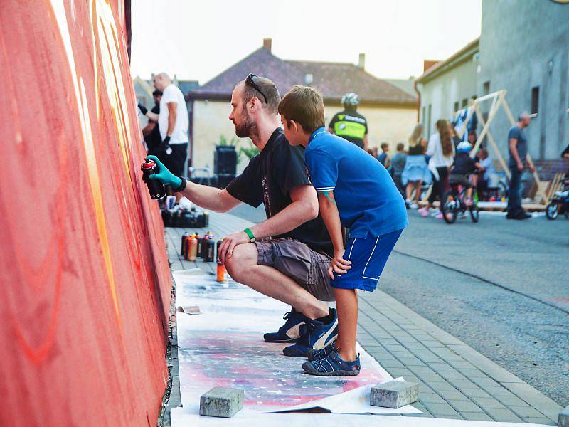 Pátý ročník hudebně-výtvarného festivalu Art Jam, který před nedávnem opět hostily Bolatice, patří už pro letošek minulosti.