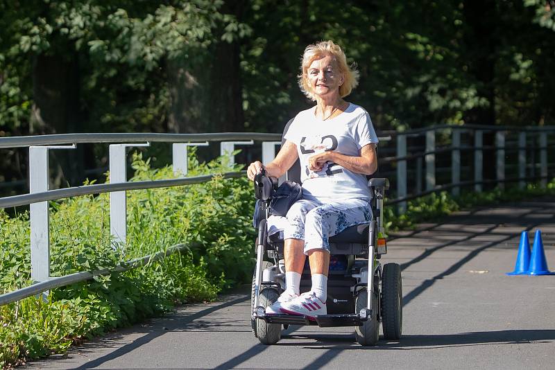 Závod do vrchu na invalidních vozících s názvem ECCE HOMO Hrabyně.