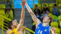 BK Opava – USK Praha 67:56 (19:14, 30:28, 55:37). 