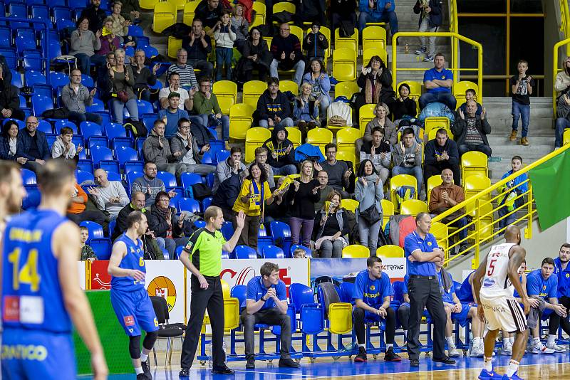 BK Opava - ČEZ Basketball Nymburk 79:81