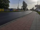 Těšínská ulice v Opavě dostala nový asfalt. 12. října 2023.