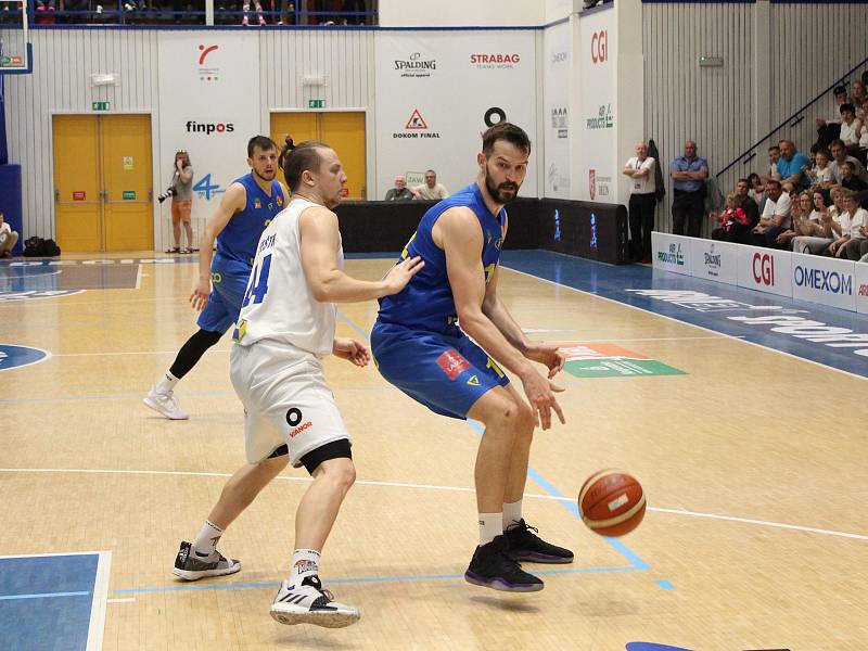 Basketbalové play off (7. zápas): BK Děčín – BK Opava 79:62 (22:15, 38:39, 53:47)