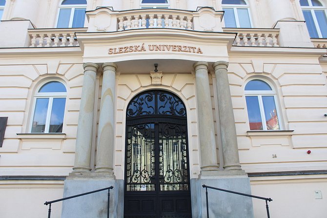 Slezská univerzita v Opavě.