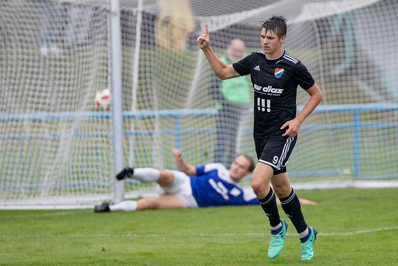 Dolní Benešov-Baník Ostrava"B" 0:4.