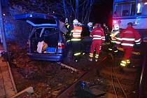 Zásah hasičů u nehody vlaku s osobním automobilem v Opavě. 