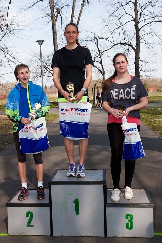 Premiérový ročník běžecké akce Vyběhneme za sluníčkem se povedl. Na startu v jednotlivých kategoriích se postavilo 154 sportovních nadšenců.