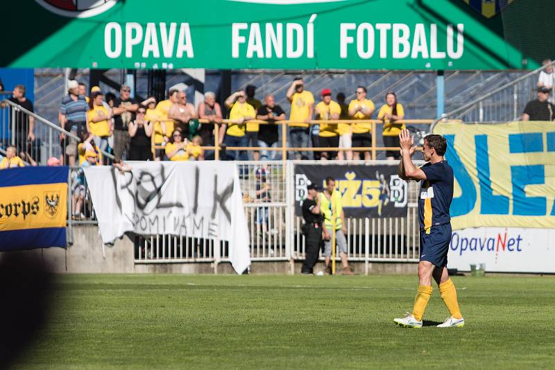 Nedělní duel opavských fotbalistů s olomouckou Sigmou byl hlavně o Zdeňku Pospěchovi. Osmatřicetiletá legenda odehrála svůj poslední zápas kariéry.