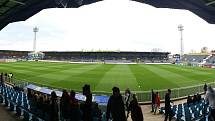 Stadion v Městských sadech před derby.