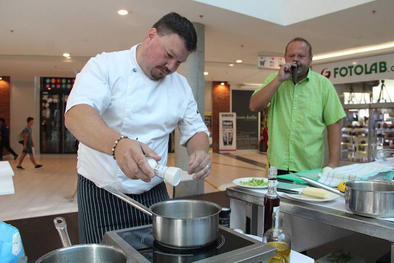 Babí gastro festival v Obchodním centru Breda & Weinstein v Opavě.