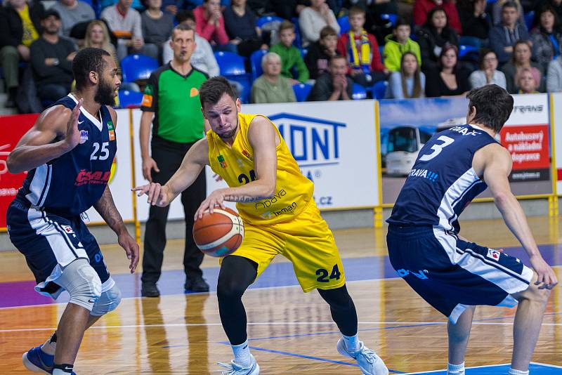 BK Opava – NH Ostrava 111:78