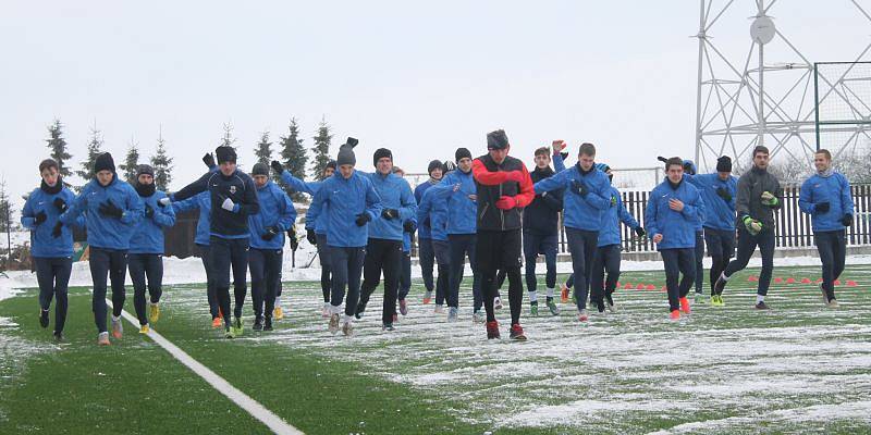 Fotbalisté druholigové Opavy zahájili ve středu dopoledne zimní přípravu.