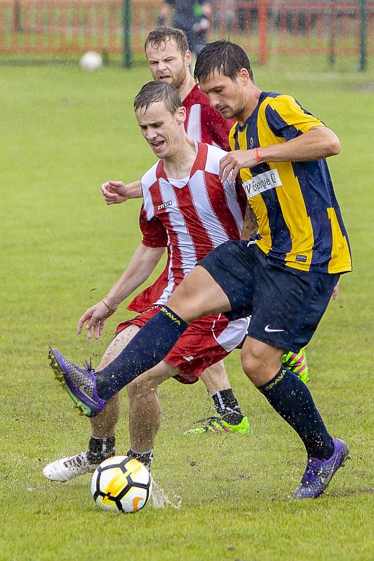 TJ Slavia Malé Hoštice slaví 95 let fotbalu v obci.TJ SLAVIA MALÉ HOŠTICE - SFC OPAVA 4:4