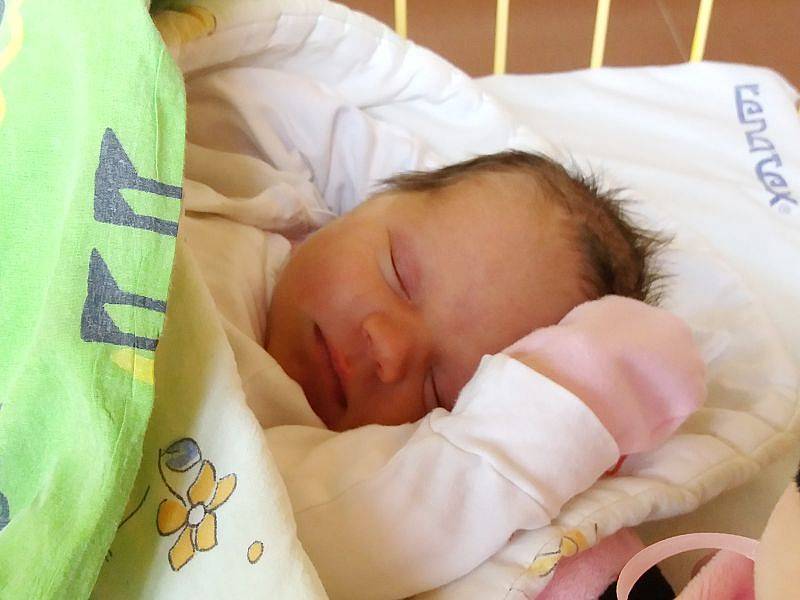 Štěpánka Hoppová se narodila 7. září, vážila 3,20 kilogramů a měřila 47 centimetrů. Rodiče Denisa a Michal z Podvihova svou dceru milují a přejí jí jen to nejlepší v životě.