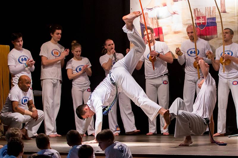 Ukázka bojového umění Capoeira,páskování nových a stávajících členů.Kulturní dům na Rybníčku Opava