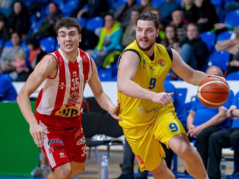 BK Opava - BK JIP Pardubice 82:89 .