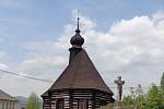 Dřevěné kostelíky v Maršíkově a Žárové a zámecký park v Loučné nad Desnou