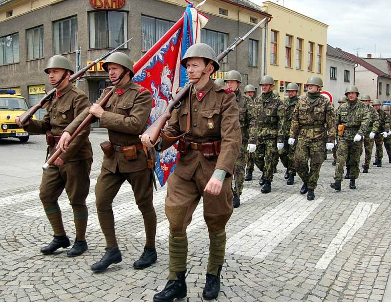 Slavnostní předání nového názvu útvaru proběhlo na Mírovém náměstí v Hlučíně.