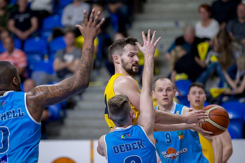 BK Opava-BK Olomoucko 93:63. Opava postupuje.