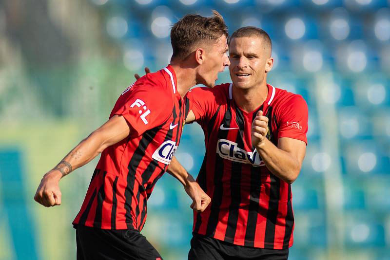 FORTUNA:LIGA Mladá Boleslav – SFC Opava 6:1 (3:1), na snímku Matěj Helebrand (SFC Opava) a Jan Schaffartzik (SFC Opava).