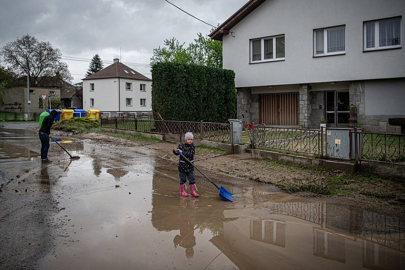 Frýdecko-místecký a třinecký deník | Bagry odklízejí bahenní balast v kraji  | fotogalerie