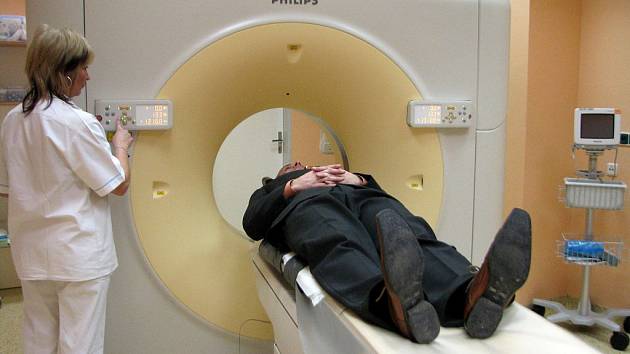Slezská nemocnice uvedla ve středu v pavilonu V do provozu špičkový počítačový tomograf nové generace pro vyšetření celého těla.