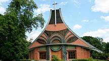 Občané Chuchelné kostel využívají už skoro dvacet let.