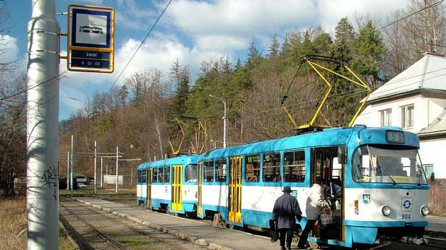 Konečná tramvajové dráhy v Kyjovicích-Budišovicích. Při zahájení provozu na trati v roce 1927 se zde shromáždilo dva tisíce občanů.