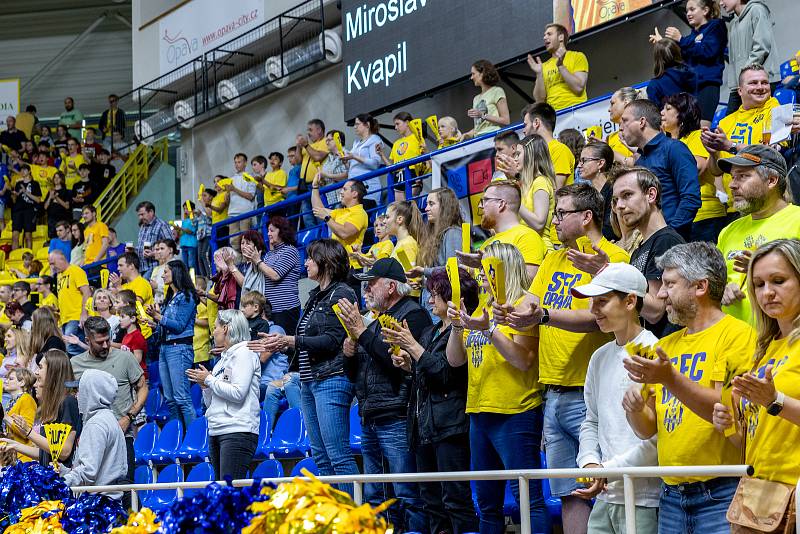 BK Opava - ERA Basketball Nymburk 65:87