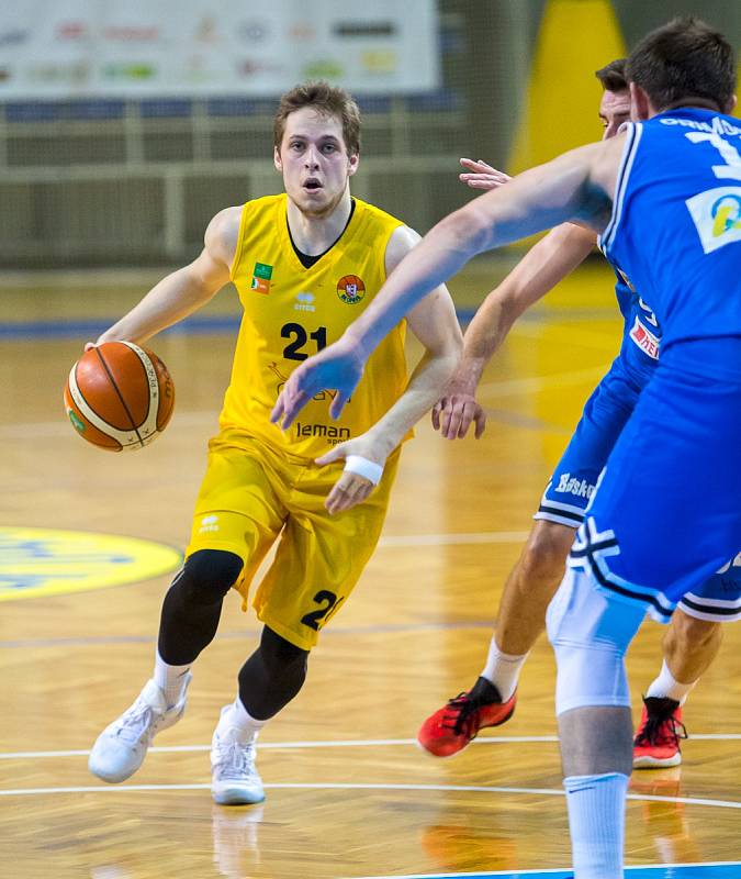 BK Opava – USK Praha 72:57 (24:11, 42:26, 59:44)