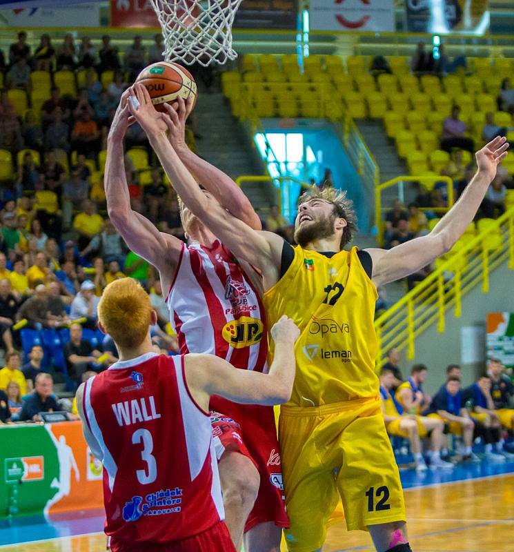 BK Opava – BK JIP Pardubice 67:88