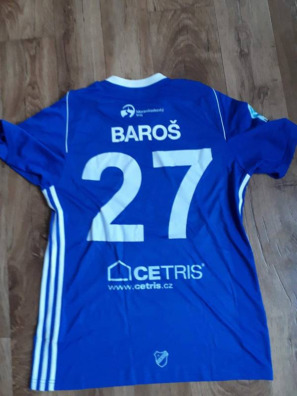 Milan Baroš - podepsaný dres Baníku Ostrava.