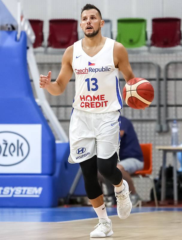 Přátelský zápas mezi ČR a Tuniskem, hraný 9. srpna v Praze v rámci basketbalového turnaje Český basketbal cup. Jakub Šiřina