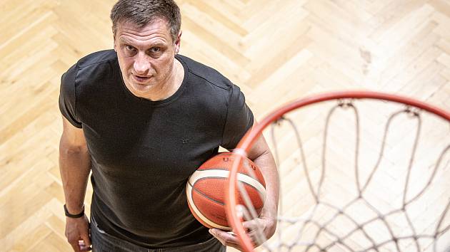 Basketbalista David Klapetek poskytl Deníku rozhovor, 5. března 2021 v Opavě.