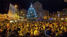 Slavnostní rozsvícení vánočního stromu na Dolním náměstí v Opavě.