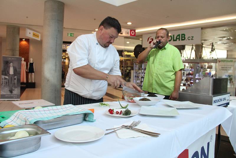 Babí gastro festival v Obchodním centru Breda & Weinstein v Opavě.