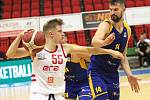 Z basketbalového utkání Kooperativa NBL Nymburk - Opava (100:87). Foto: Tomáš Laš