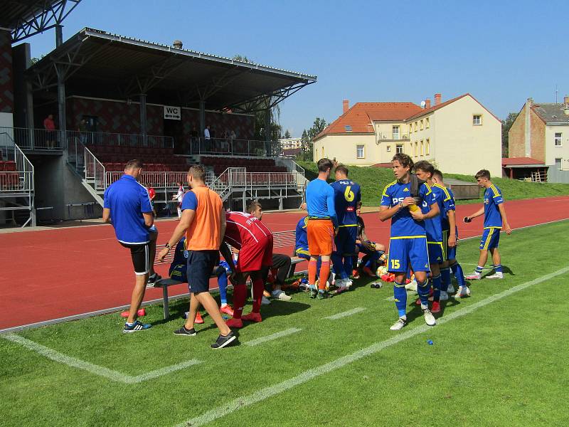 Fotbalisté Dolního Benešova mají první výhru v letošní sezoně. Vezou tři body z Jihlavy. Foto: Petr Krömer