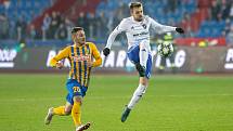 Utkání 18. kola fotbalové Fortuna ligy: FC Baník Ostrava - SFC Opava, 29. listopadu 2019 v Ostravě. Na snímku (zleva) Karol Mondek, Milan Jirásek.