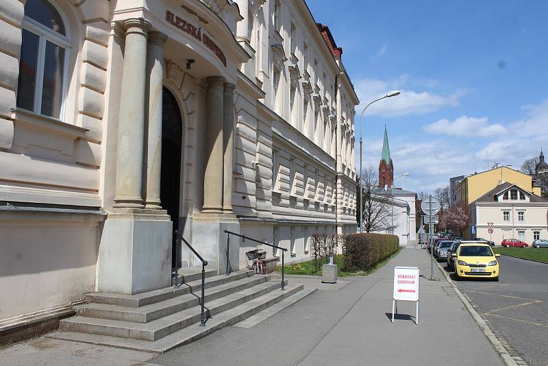 Očkovací centrum na opavské Slezské univerzitě.