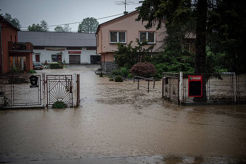 Šilheřovice - povodeň, stav před 19. hodinou večer, 13. května 2021.