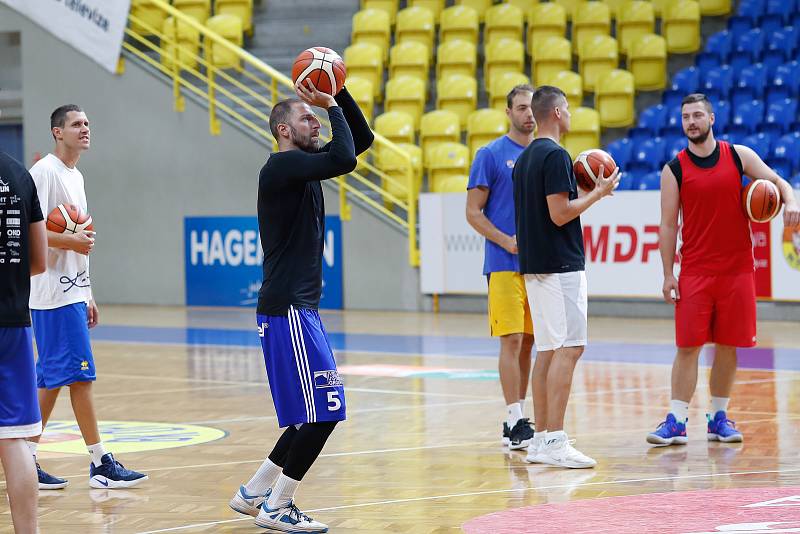 Zahájení sezóny 2019/2020 opavských basketbalistů.