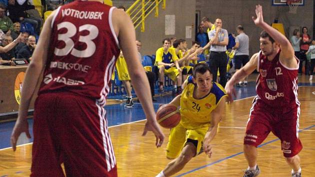 BK Opava – Qanto Tuři Svitavy 103:59