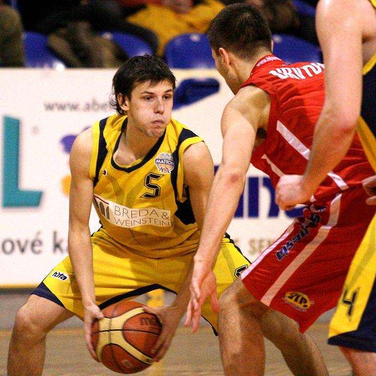 BK Opava - BK Synthesia Pardubice 81:72