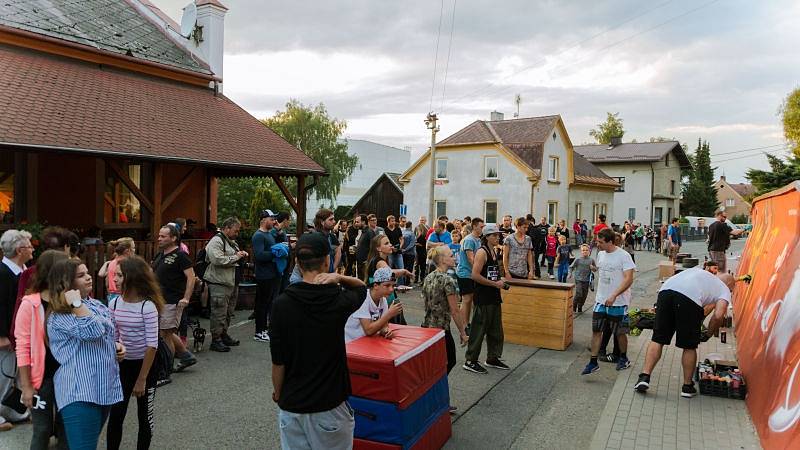 Pátý ročník hudebně-výtvarného festivalu Art Jam, který před nedávnem opět hostily Bolatice, patří už pro letošek minulosti.