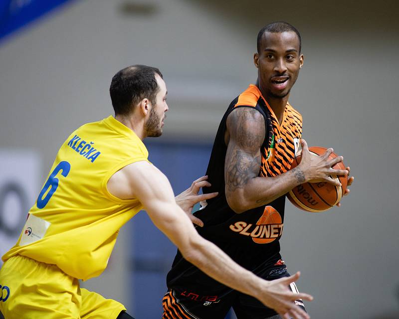 Opava - Zápas Kooperativa NBL mezi BK Opava a Sluneta Ústí nad Labem 9. března 2019.