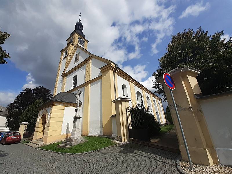 Kostel sv. Petra a Pavla v Hradci nad Moravicí.