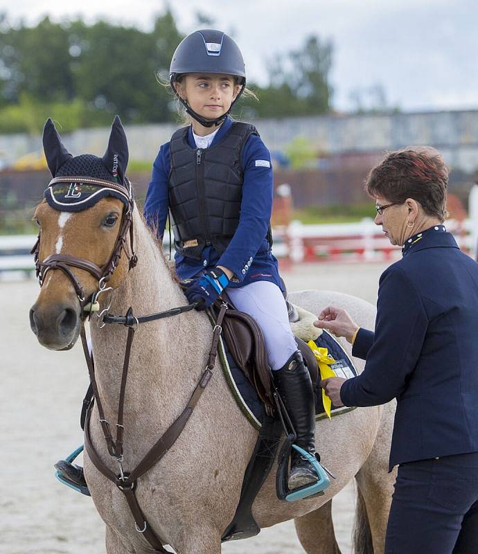 Jezdecký klub Kateřinky poprvé připravil prestižní Národní skokový pohár ČJF a Styl šampionát PONY 2017. Na jeho kolbišti se ho během víkendu zúčastnili mladí čeští, slovenští a polští jezdci se svými poníky.