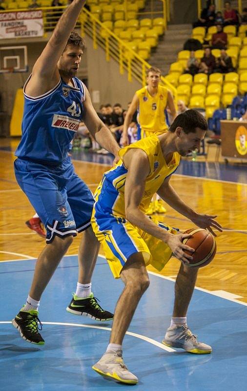 BK Opava – USK Praha 96:71